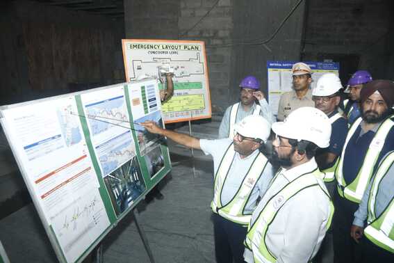 Honourable Chief Minister takes review of Metro-3 work