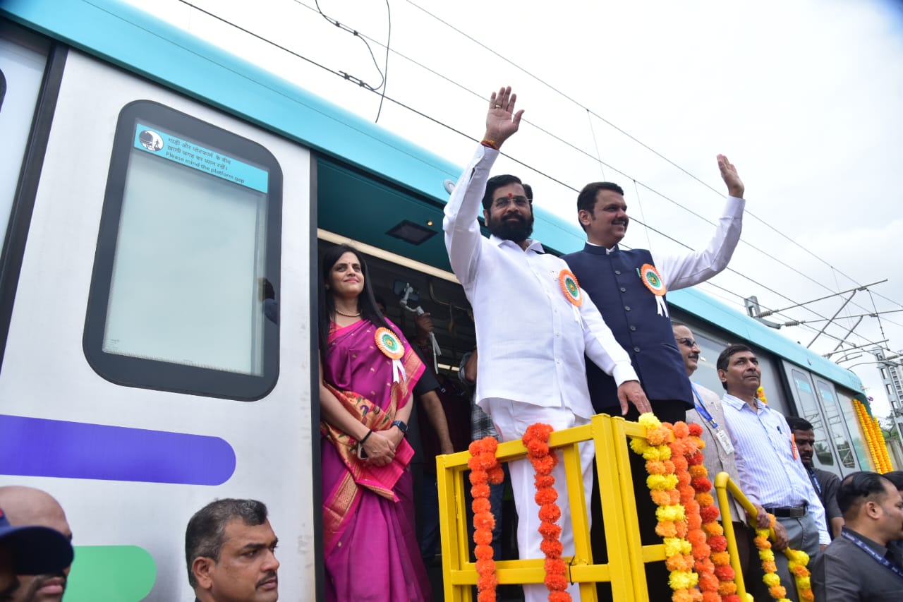 Hon'ble CM Shri. Eknath Shinde in presence of Hon'ble Dy. CM Shri. Devendra Fadnavis flagged of trial runs for Mumbai Metro line - 3 from Sariput Nagar 