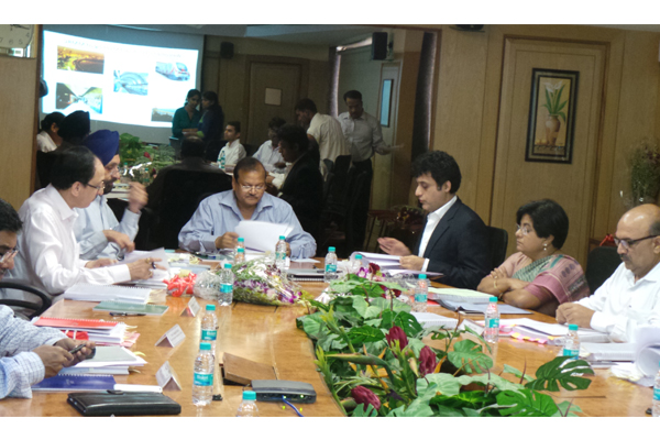 (From left) Mr. P.R.K.Murthy, Chief, Transport and Communication, MMRDA; Mr. Sitaram Kunte, Municipal Commissioner, MCGM; Mr. U.P.S.Madan, Metropolitan Commissioner, MMRDA; Mr. Shankar Agarwal, Secretary, MoUD, New Delhi; Mr. Sanjay Sethi, Additional Metropolitan Commissioner, MMRDA; Ms. Jhanja Tripathy, Joint Secretary and Financial Adviser, Dept. of Urban Development, New Delhi; Mr. Anoop Kumar Gupta, Director, (Elect.) DMRC