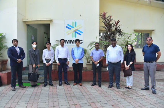 Dr. Yasukata Fukahori, Consul General of Japan in Mumbai, Ms. Reiko Mori, Consul Economics Division, Ms. Megumi Shimada, Research/Advisor, Economics Division and Mr. Kunal Chonkar, Officer, Economics Division visited the Hutatma Chowk Station with Mr. Ranjit Singh Deol, MD, MMRC, and other senior MMRC Officials.